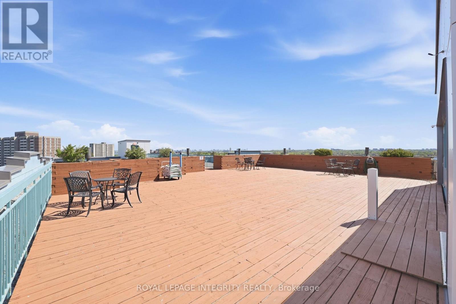 #808 1025 GRENON AVENUE - 37