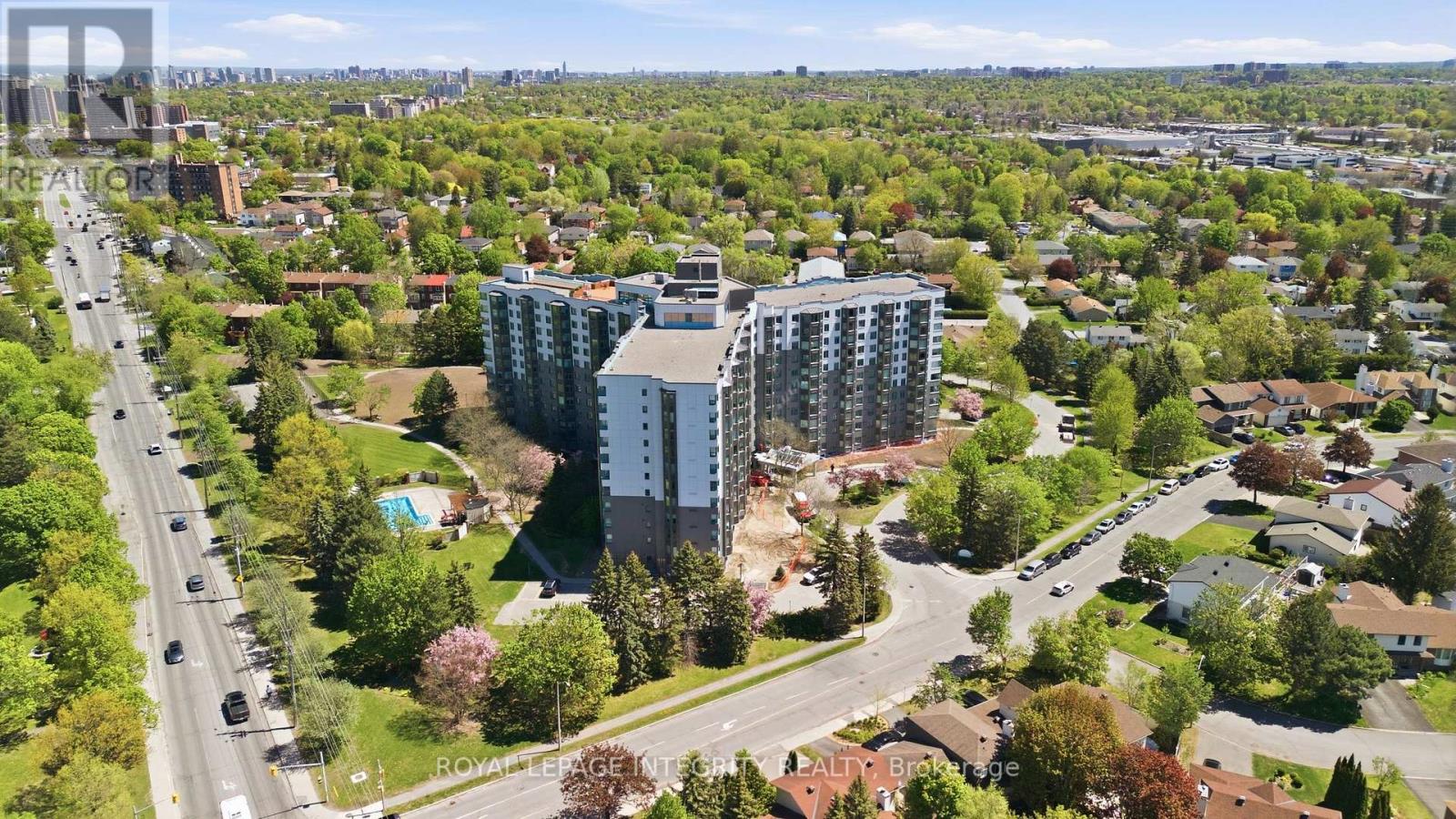 #808 1025 GRENON AVENUE - 47