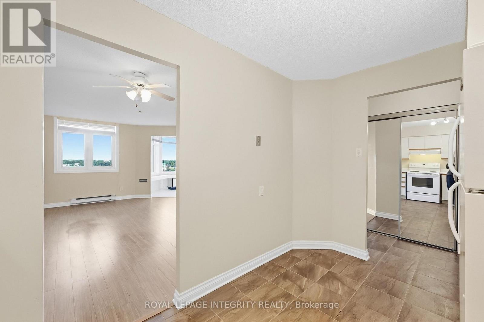 #808 1025 GRENON AVENUE - 9