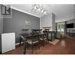 Dining room - 29 Grenadier Way, Ottawa, ON K2J4L3 Photo 12
