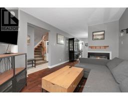 Laundry room - 29 Grenadier Way, Ottawa, ON K2J4L3 Photo 9