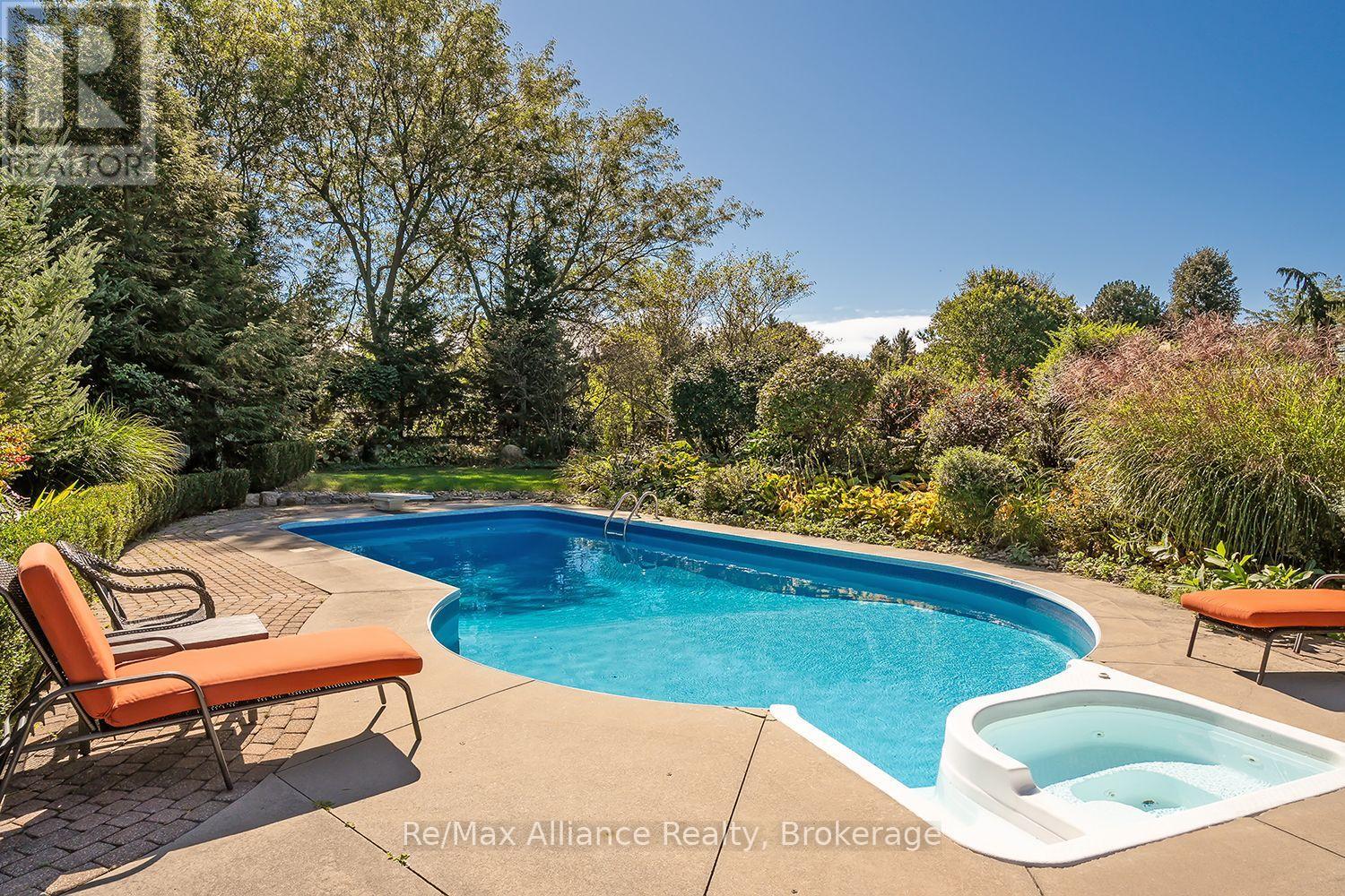 31 MEANDER CLOSE - Image 47