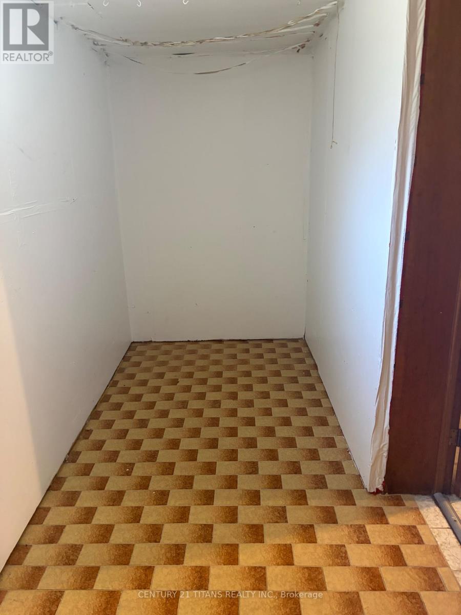 198 A BOON AVENUE - 35