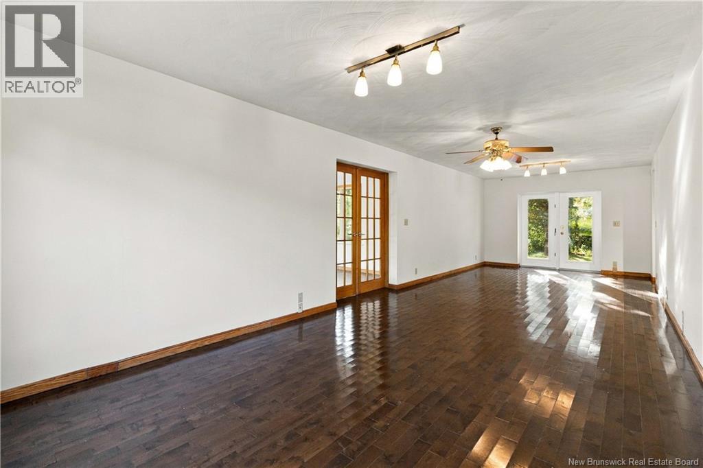 44 West Avenue - Image 21
