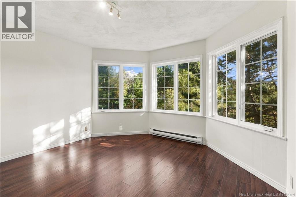 44 West Avenue - Image 39