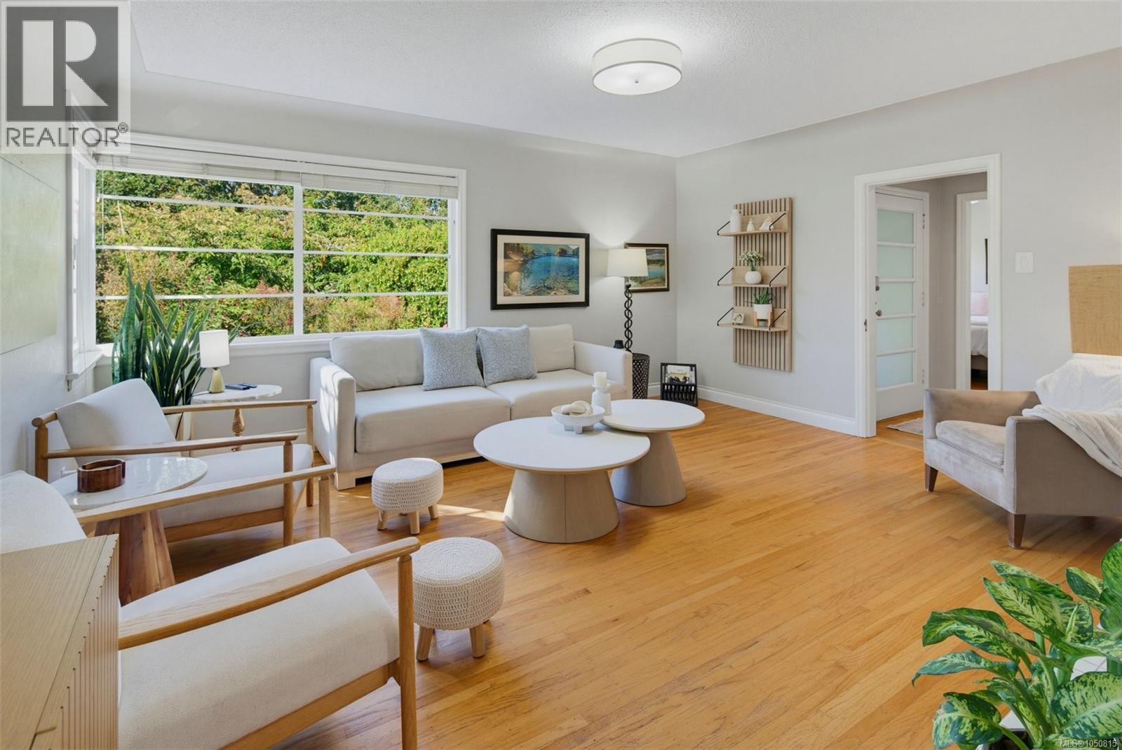  943 Linkleas Avenue, Oak Bay
