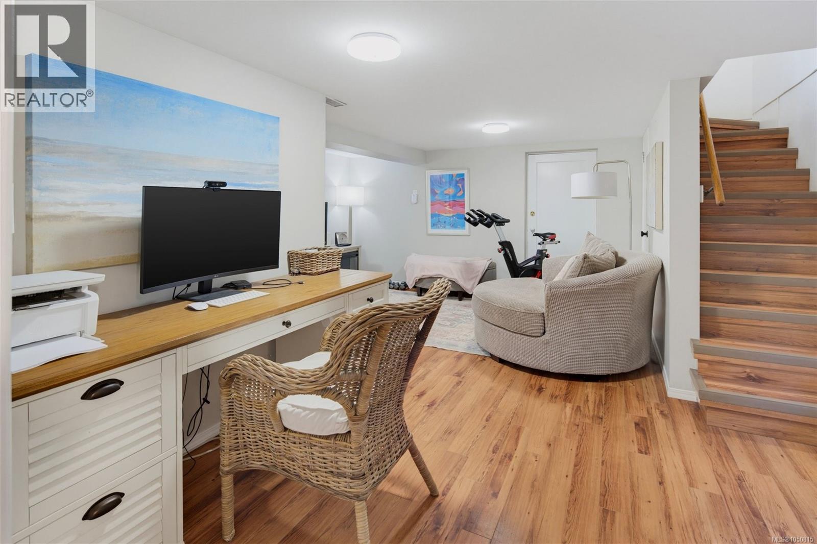  943 Linkleas Avenue, Oak Bay