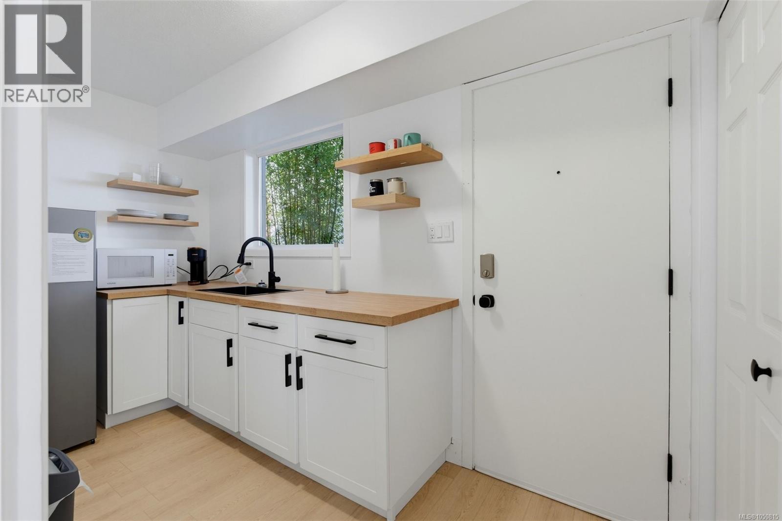  943 Linkleas Avenue, Oak Bay