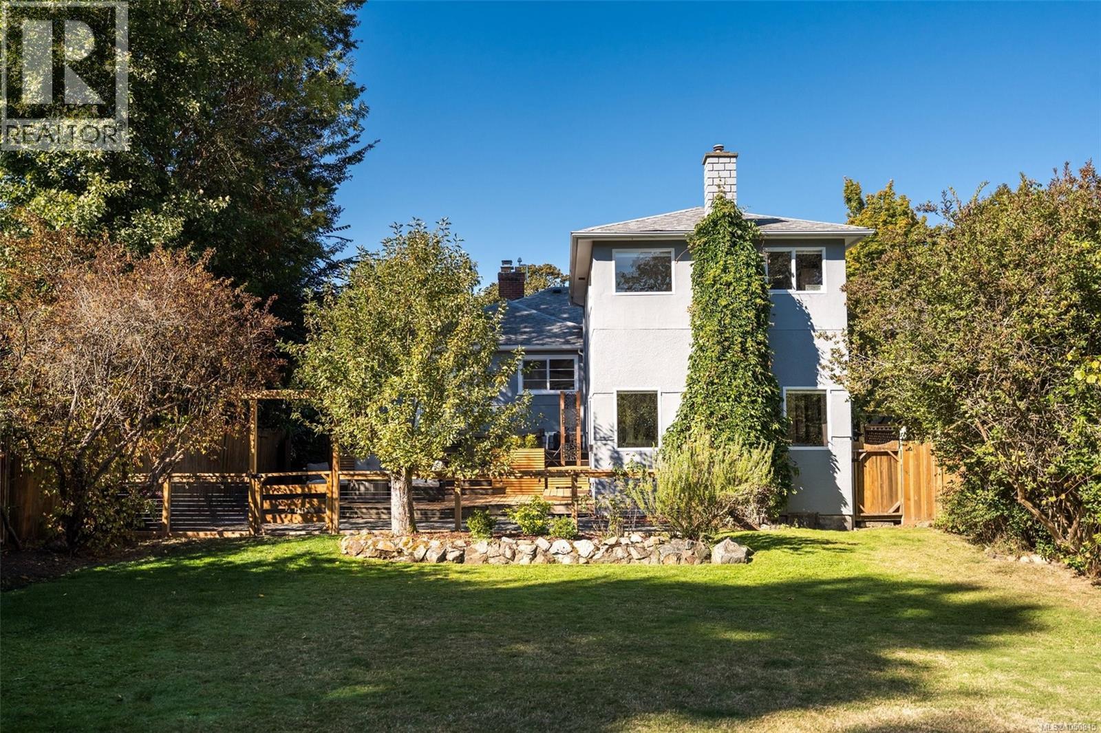  943 Linkleas Avenue, Oak Bay