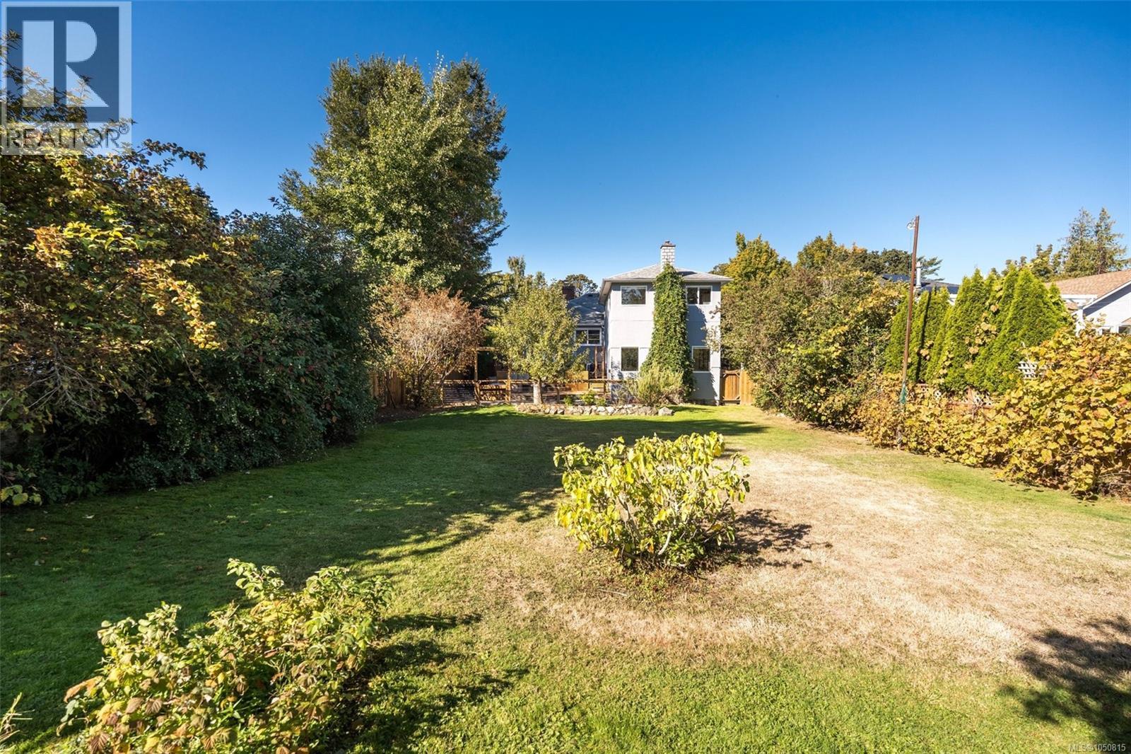  943 Linkleas Avenue, Oak Bay