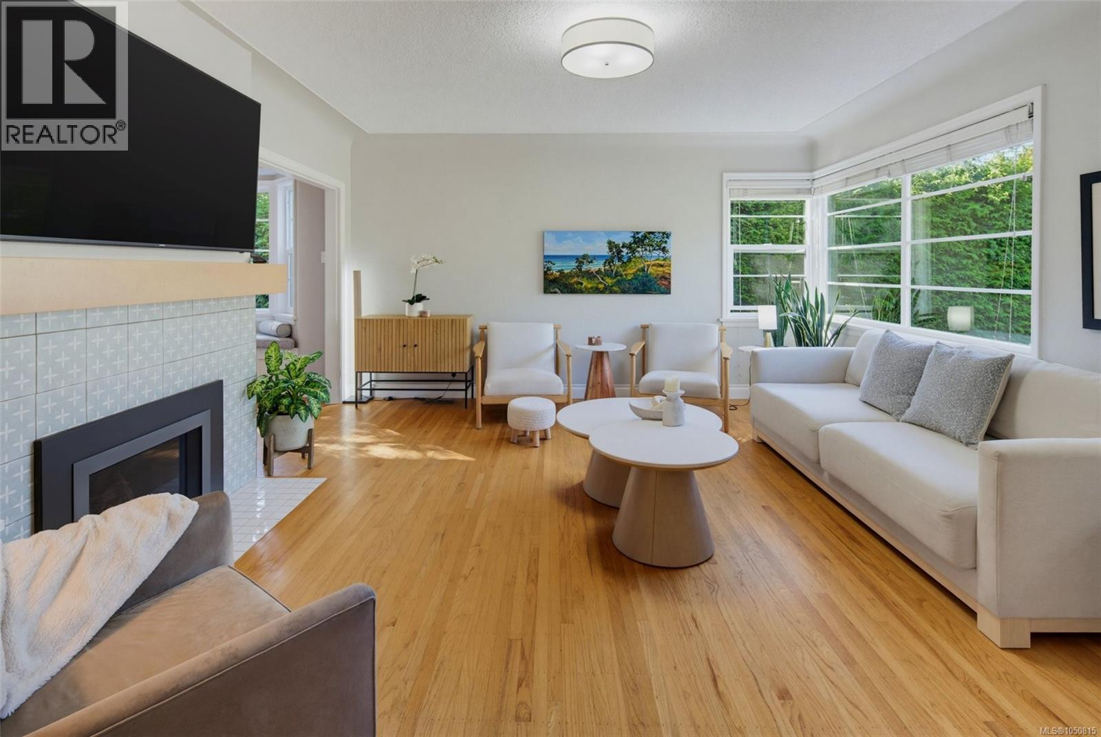  943 Linkleas Avenue, Oak Bay