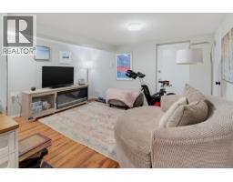 943 Linkleas Ave, Oak Bay, BC V8S5C4 Photo 27