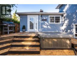 943 Linkleas Ave, Oak Bay, BC V8S5C4 Photo 36
