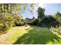943 Linkleas Ave, Oak Bay, BC V8S5C4 Photo 53