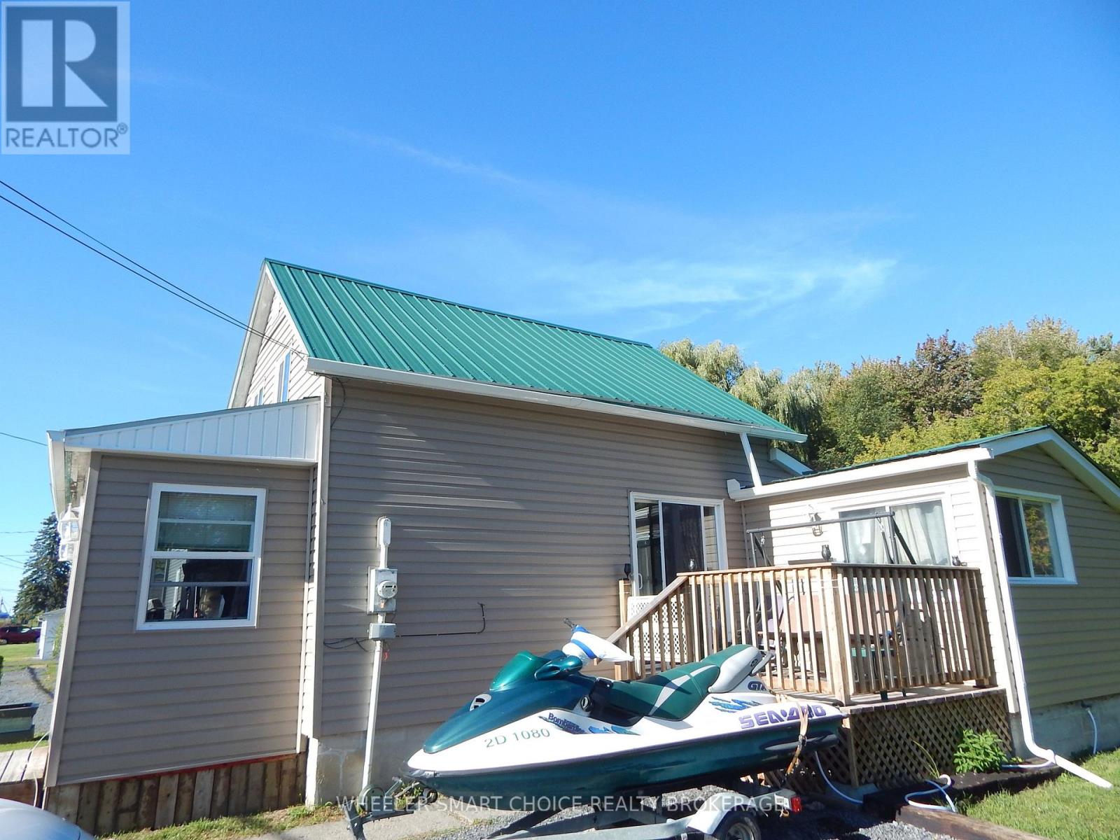 20371 County Rd 2 Road, South Glengarry, Ontario, K0C2C0, South Glengarry, Ontario — photo 4 of 5