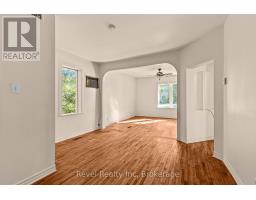 4 Margaret Street, Parry Sound, ON P2A2A8 Photo 8