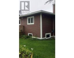 38 Grenfell Crescent thumbnail 17