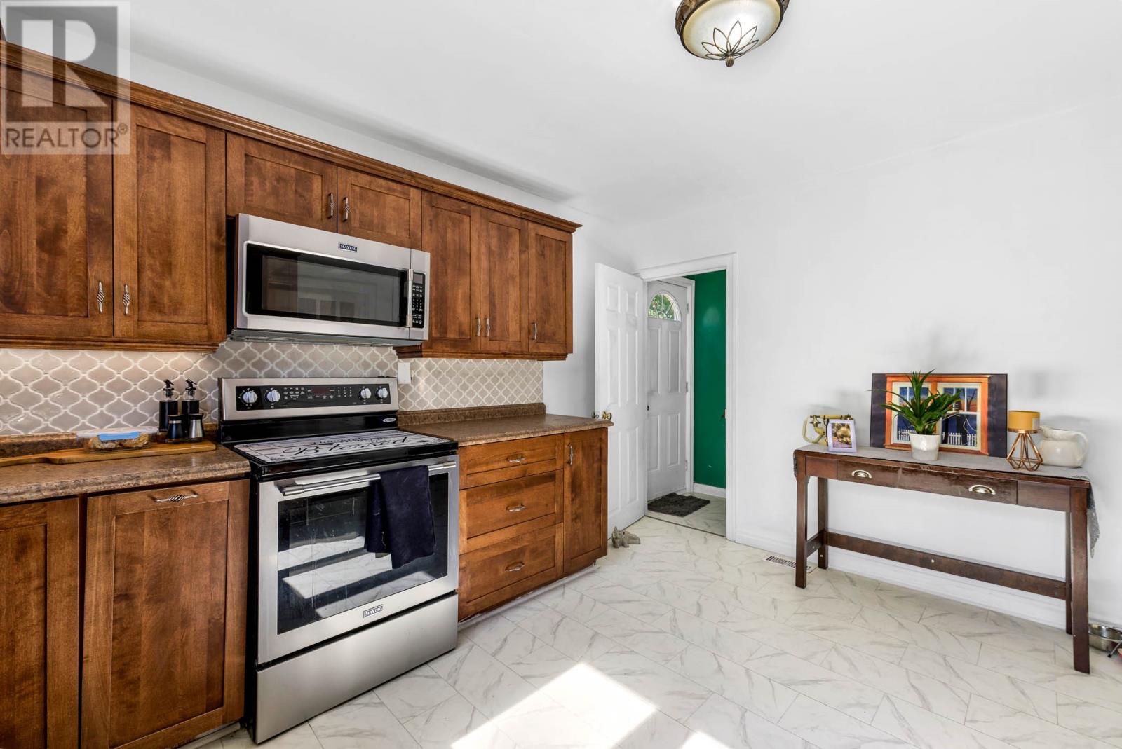 13 Symonds Avenue, photo 19 of 41