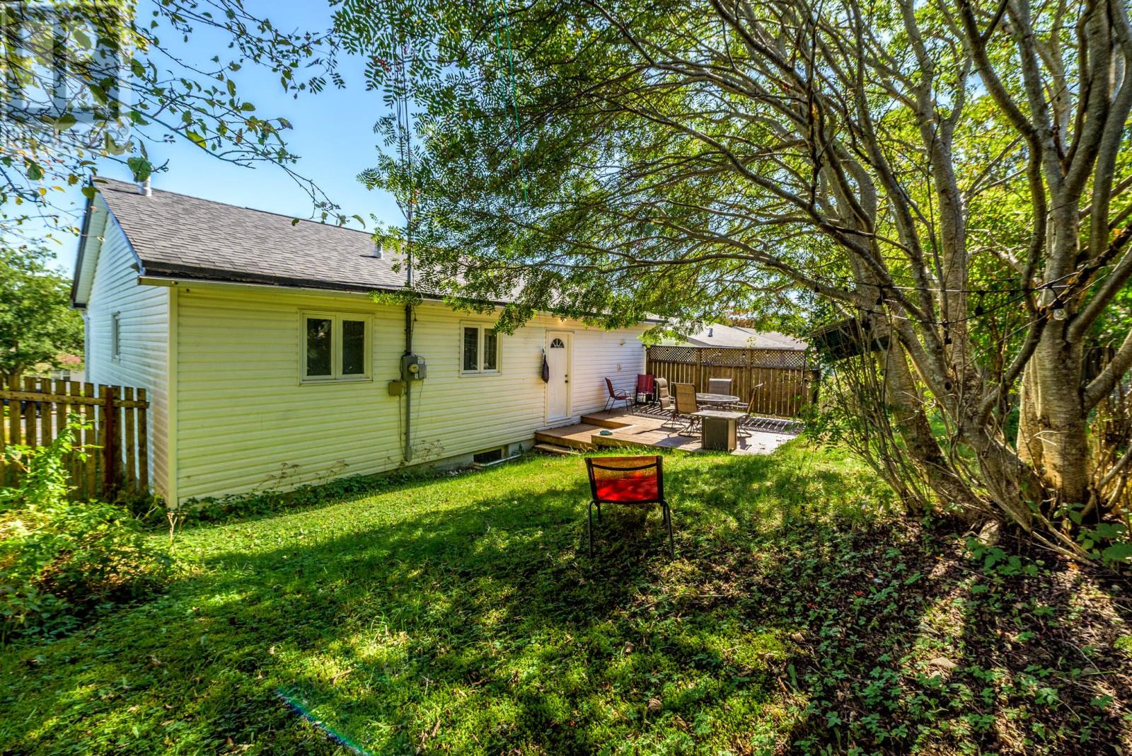13 Symonds Avenue, photo 41 of 41