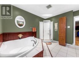 13 Symonds Avenue thumbnail 22