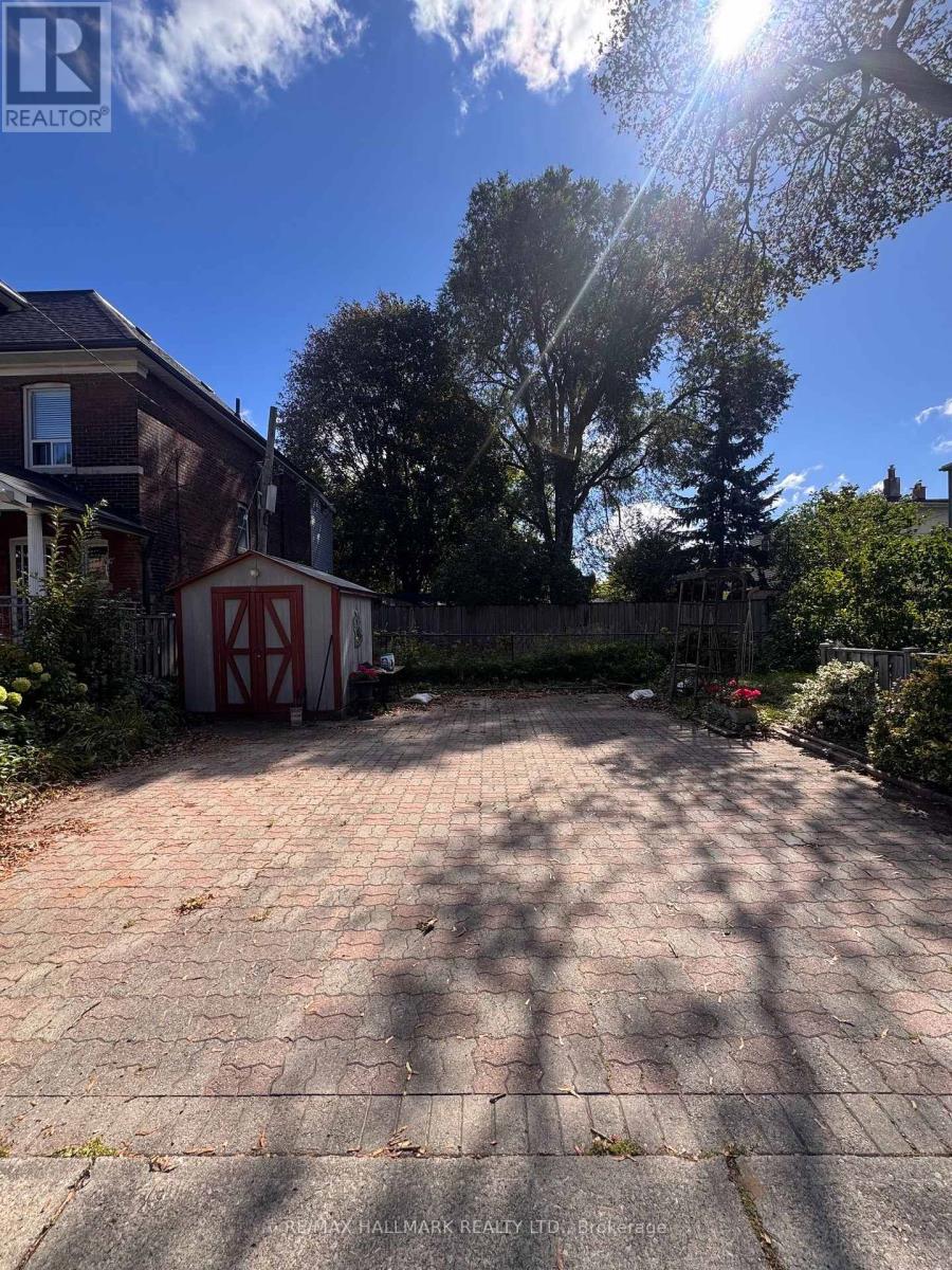 133 HAMPTON AVENUE - 5