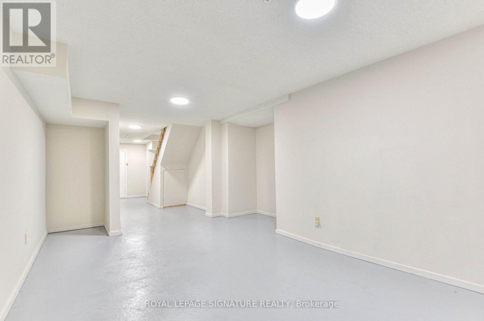 132 VALDOR DRIVE - 42