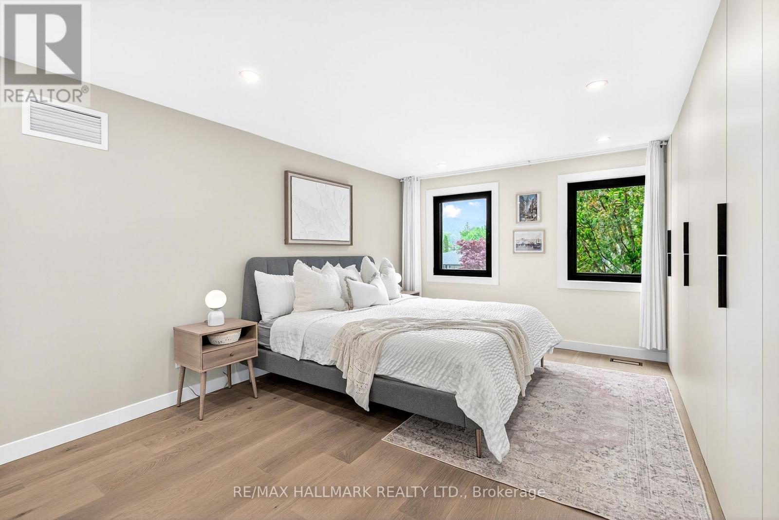 225 CATALINA DRIVE - 18