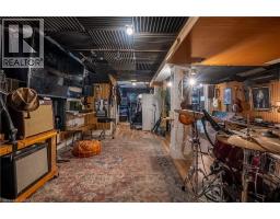 283 Plains Road W, Burlington, ON L7T1G1 Photo 43