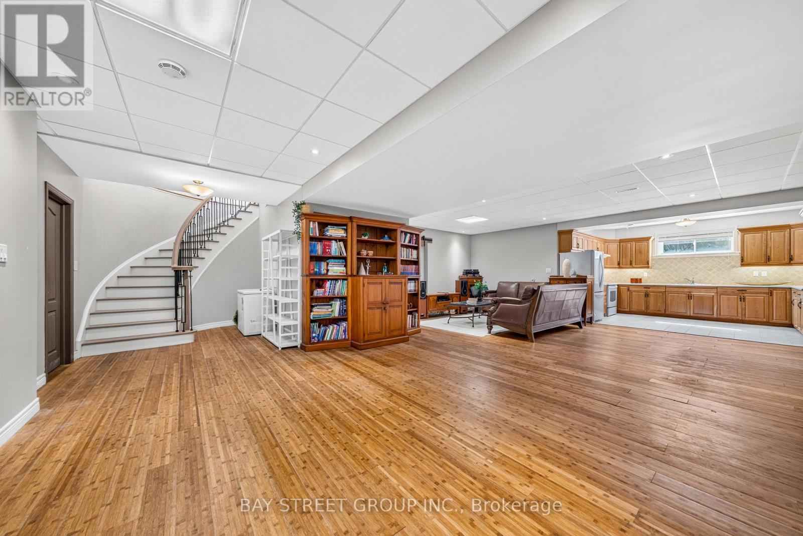27 GEORGE PIPHER LANE - Image 32