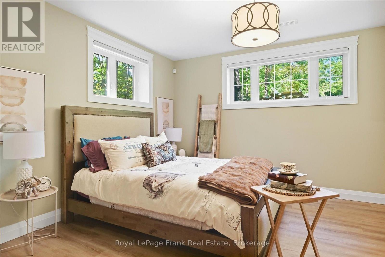 101 MITCHELL CRESCENT - 24
