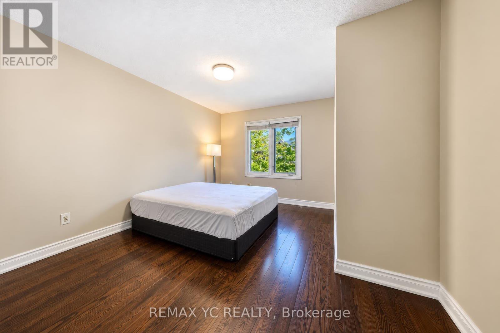 #52 4635 REGENTS TERRACE - 27