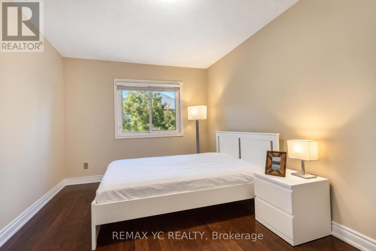 #52 4635 REGENTS TERRACE - 36