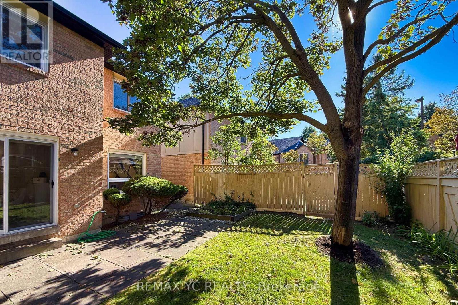 #52 4635 REGENTS TERRACE - 49