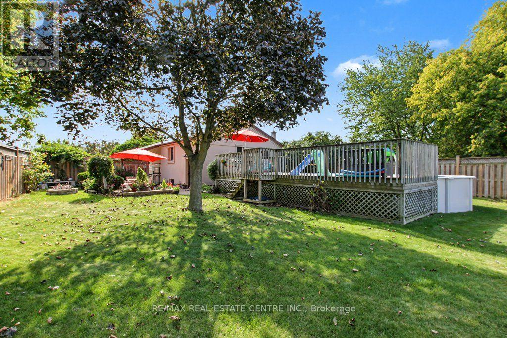 15 NORTON CRESCENT - 24