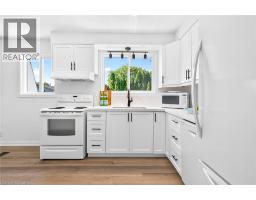 Eat in kitchen - 650 Cumberland Avenue, Burlington, ON L7N2X5 Photo 9