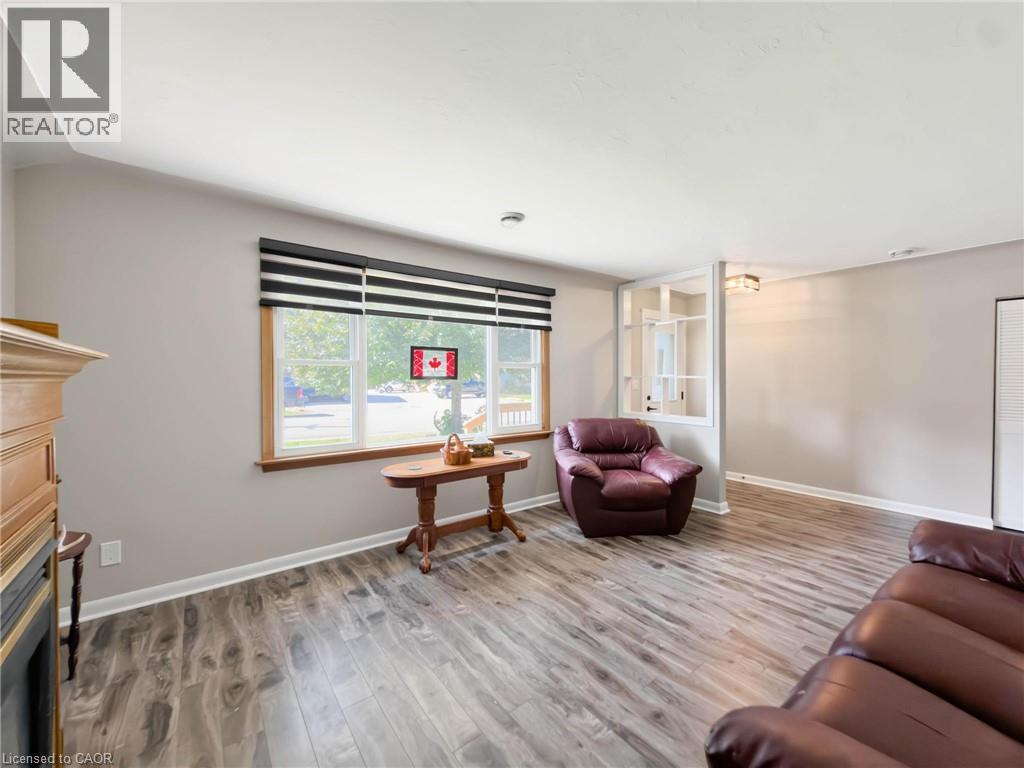 323 BRACE Street - Image 17