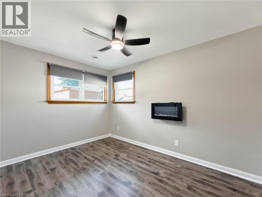 323 BRACE Street - Image 31