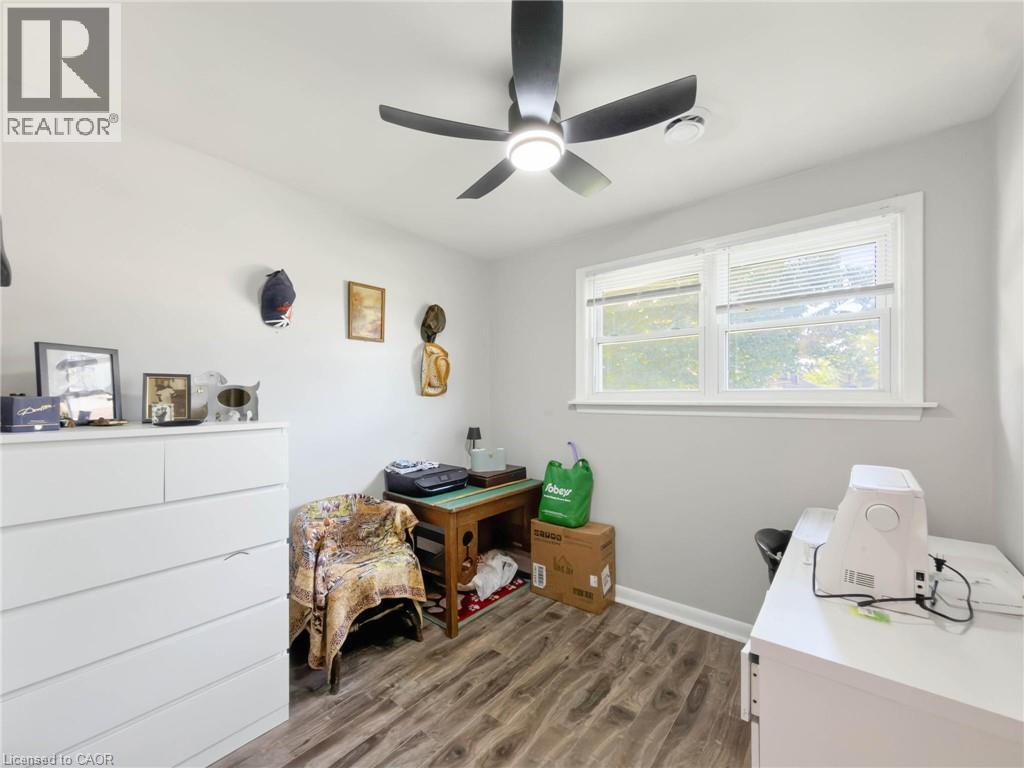 323 BRACE Street - Image 33