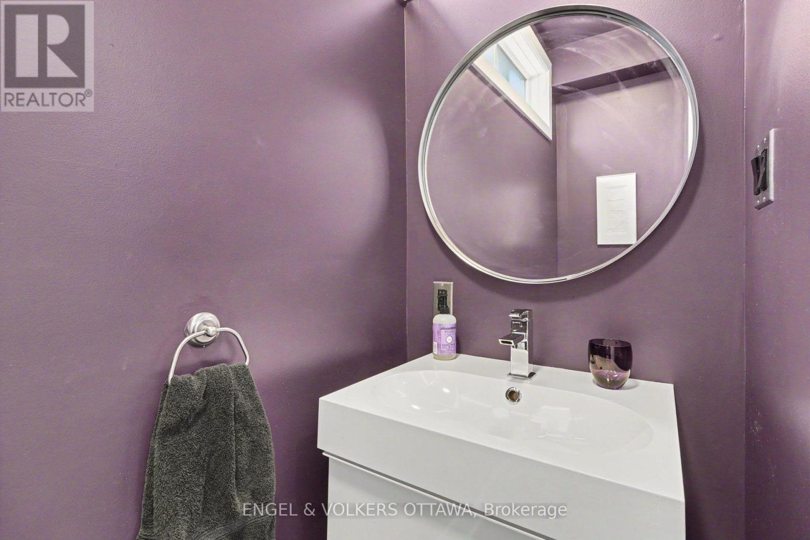 26 MELGUND AVENUE - 18