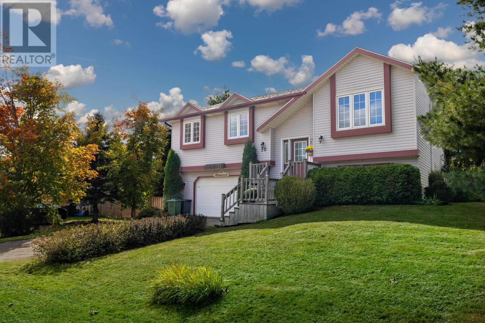 Property for sale at 10 Kenwood Circle