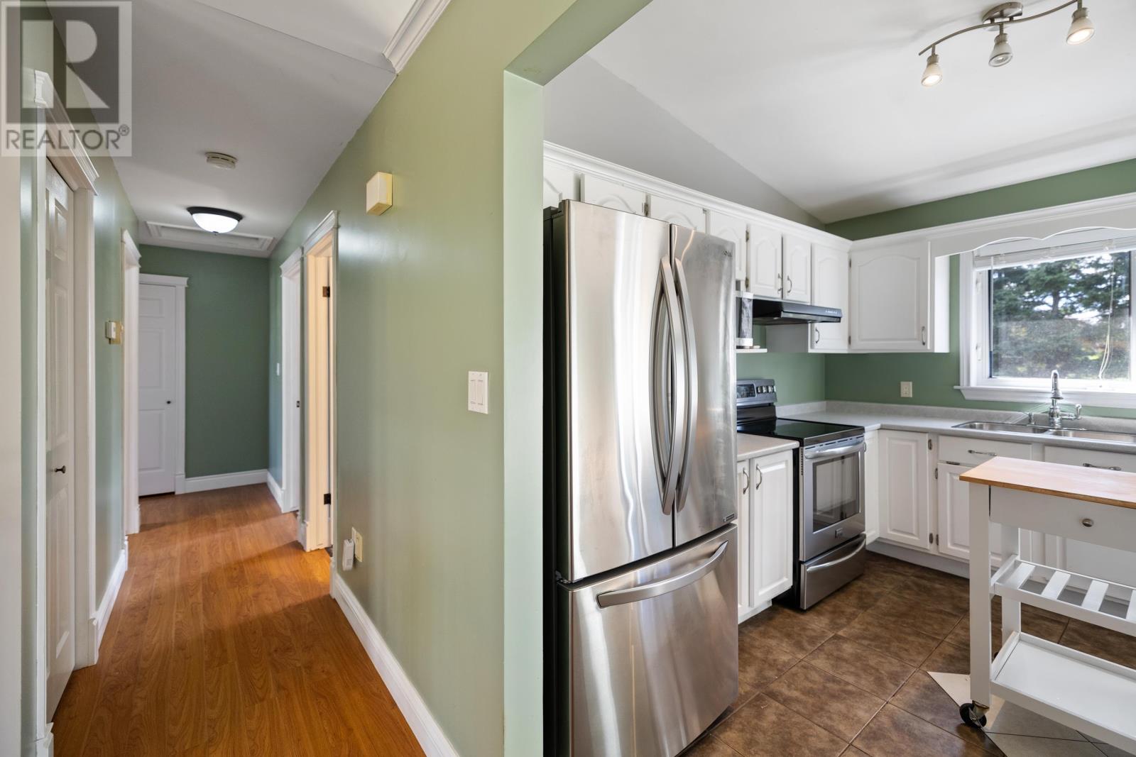 10 Kenwood Circle - 14