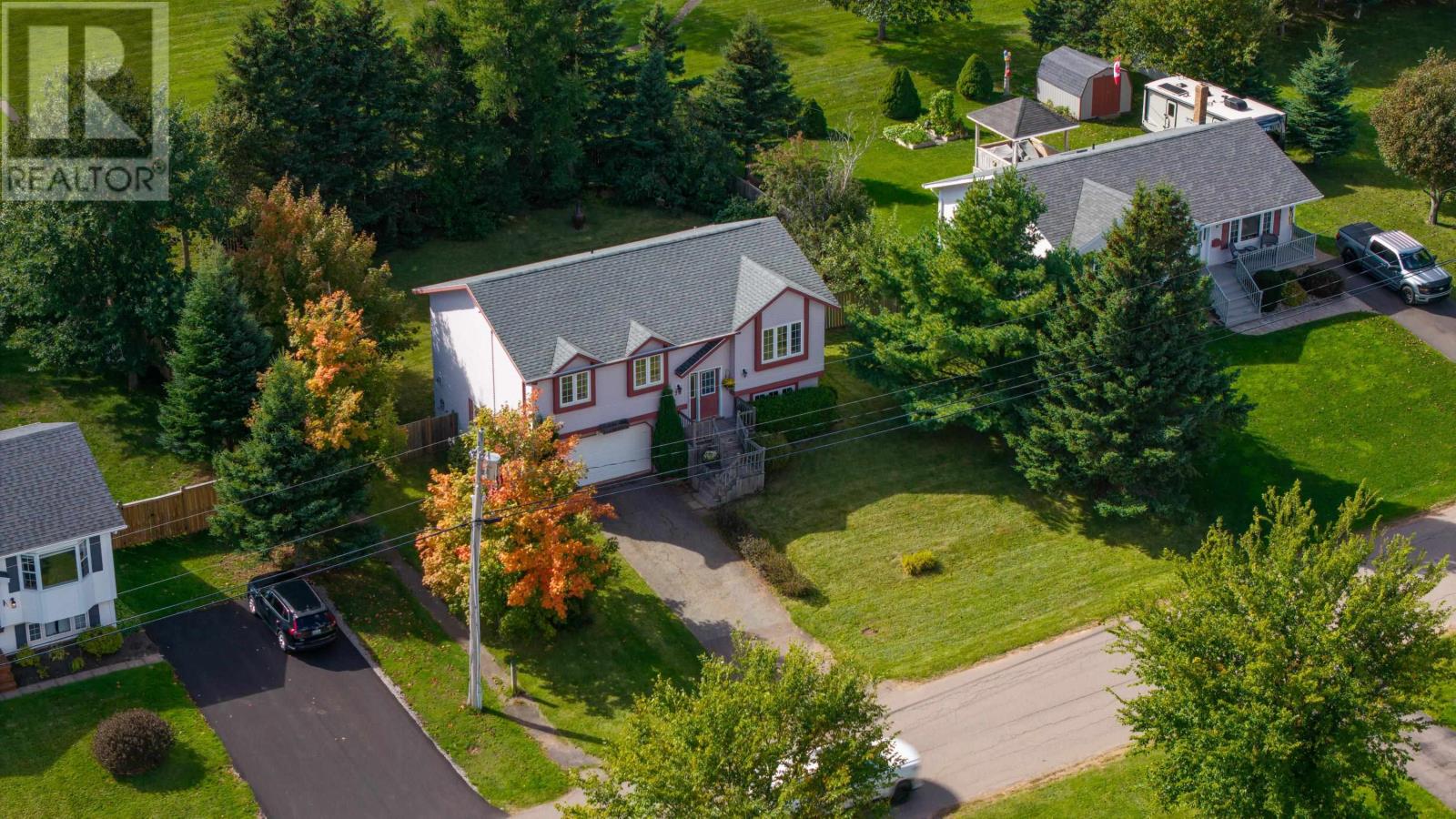 10 Kenwood Circle - 2