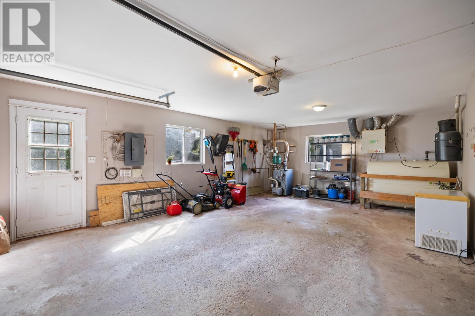 10 Kenwood Circle - 29