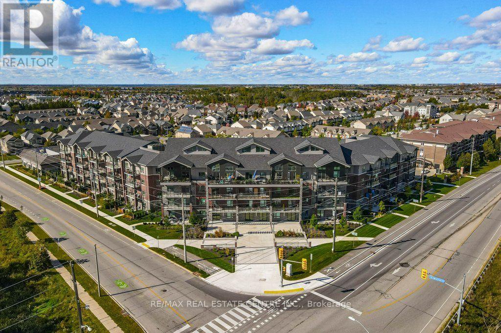 #319 35 Kingsbury Square, Guelph (Pineridge/Westminster Woods), Ontario, N1L0J4, Guelph (Pineridge/Westminster Woods), Ontario — photo 2 of 5