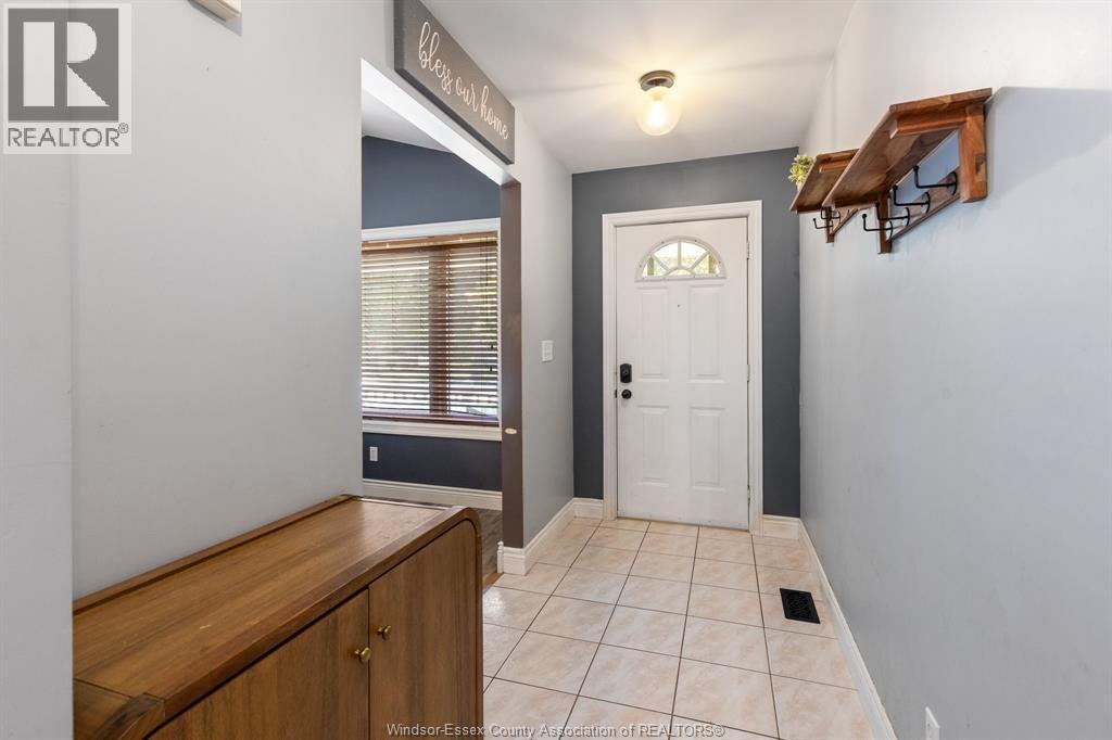 6 REYNOLDS COURT - 5