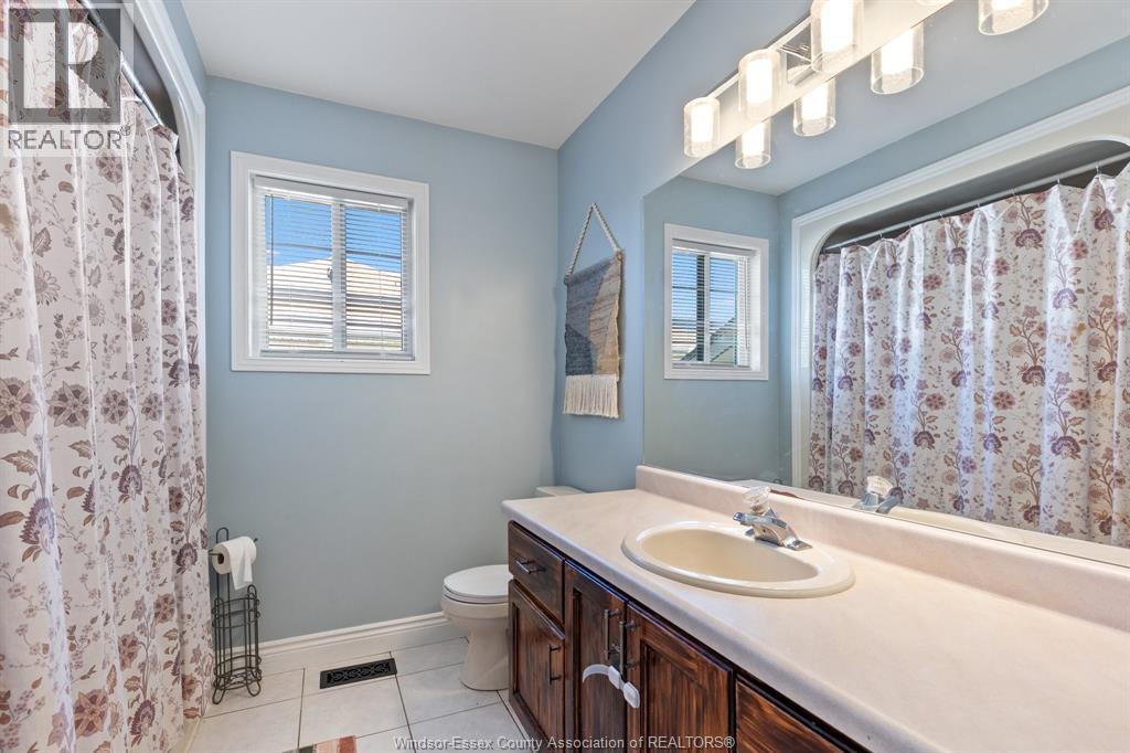 6 REYNOLDS COURT - 13
