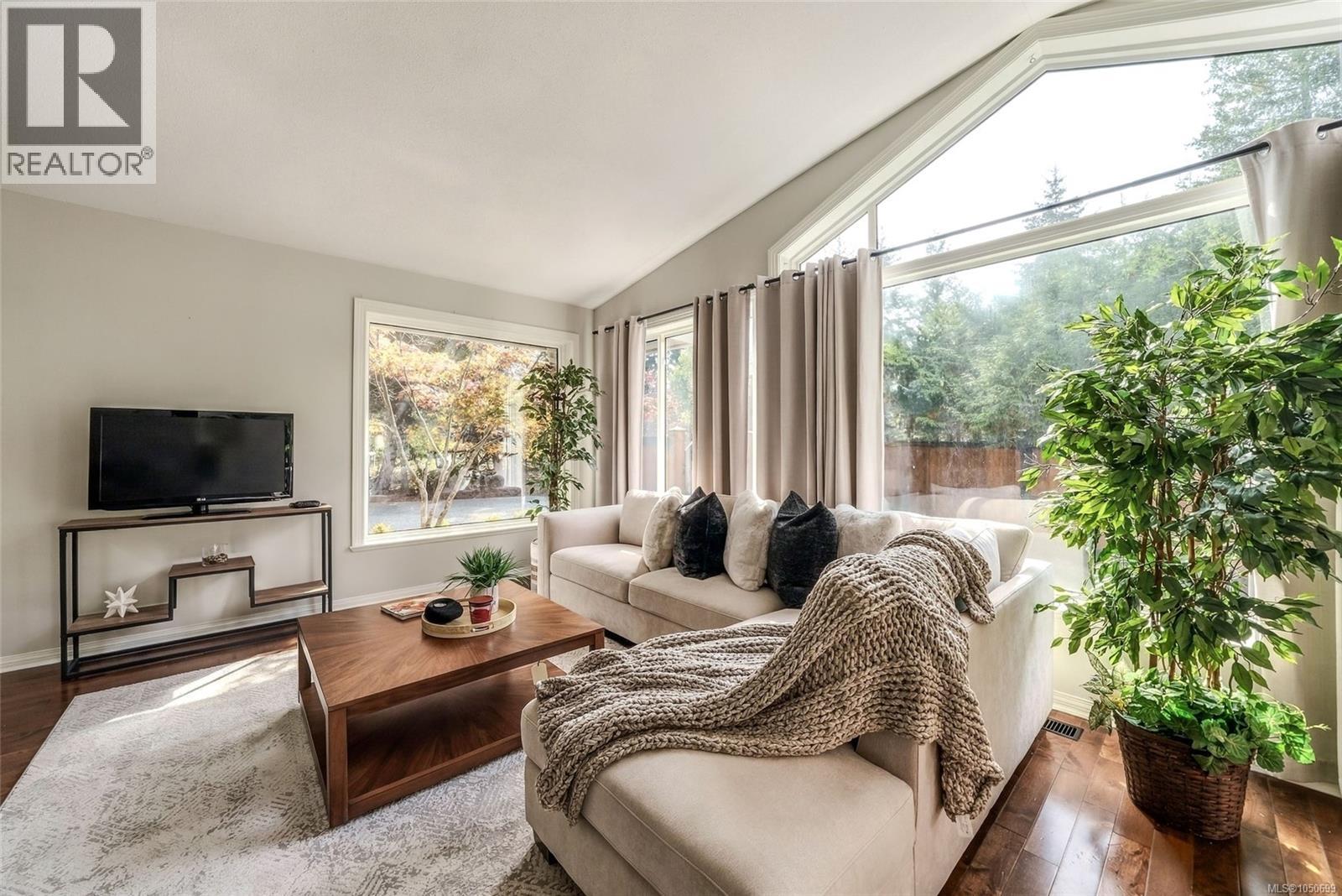 3361 Redden Rd - Image 30