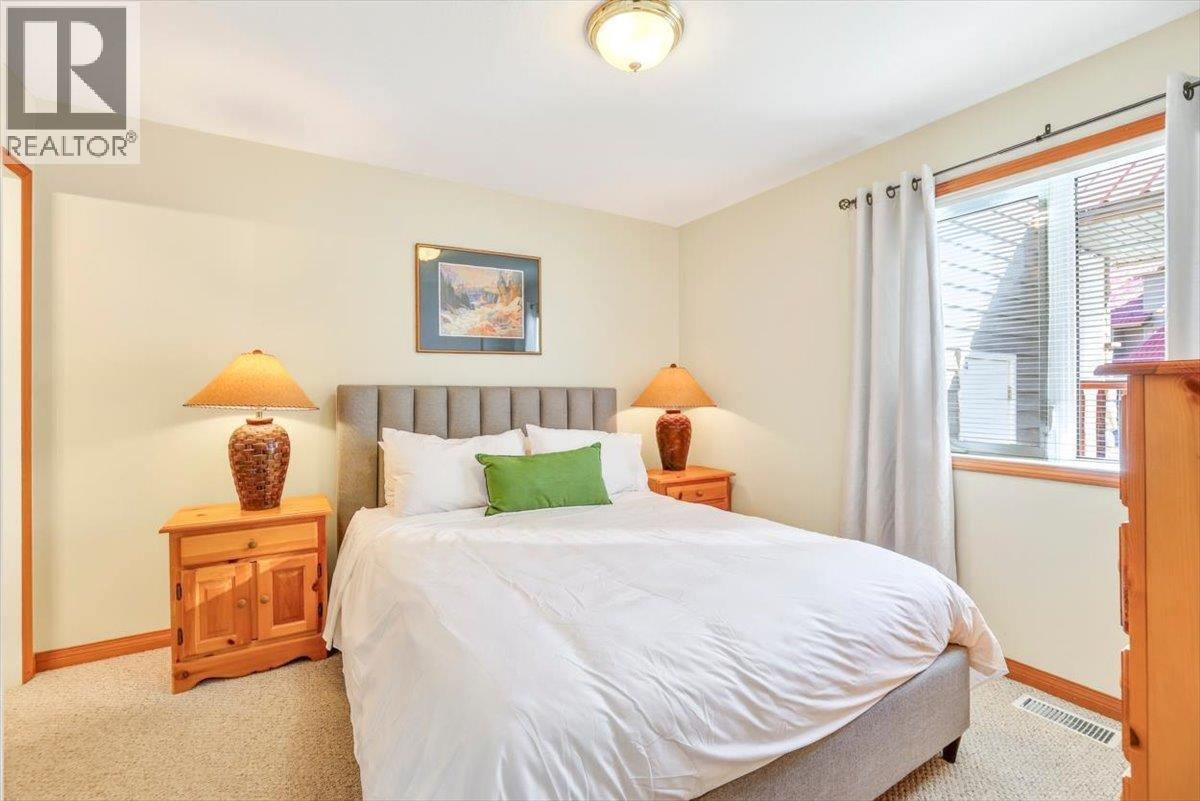 5423 Boomerang Way Unit# 35, Fernie — photo 14