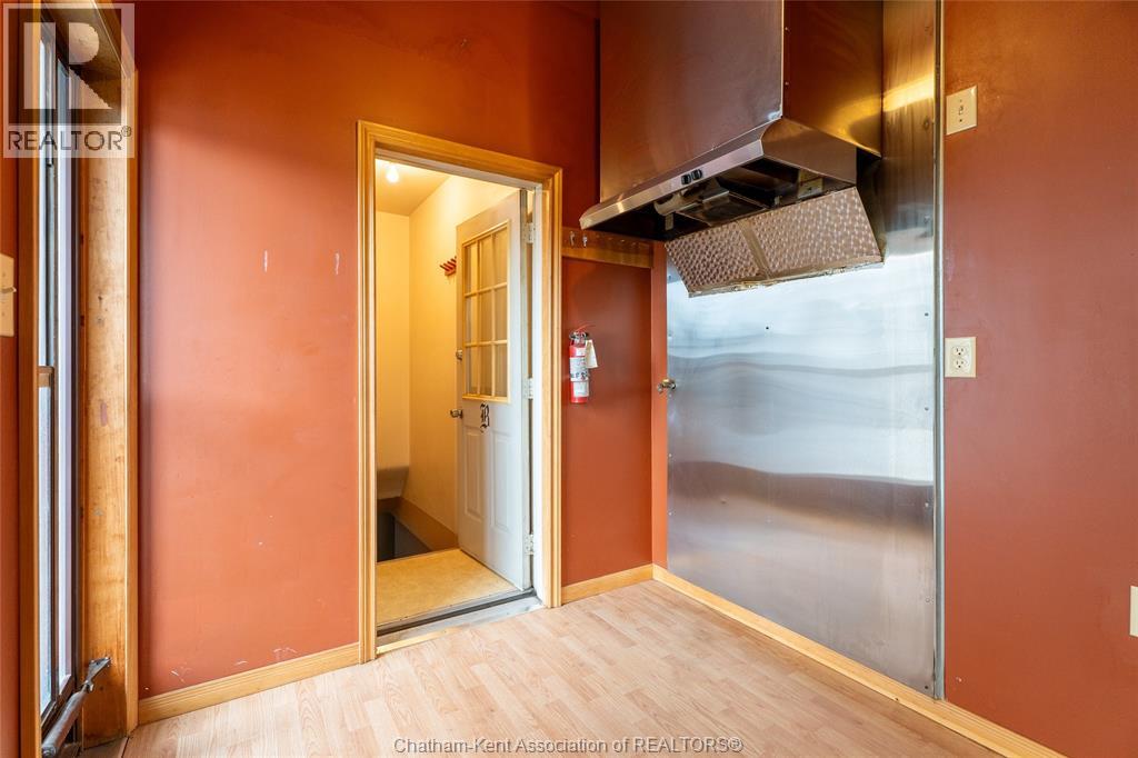 1008 JAMES STREET - Image 32