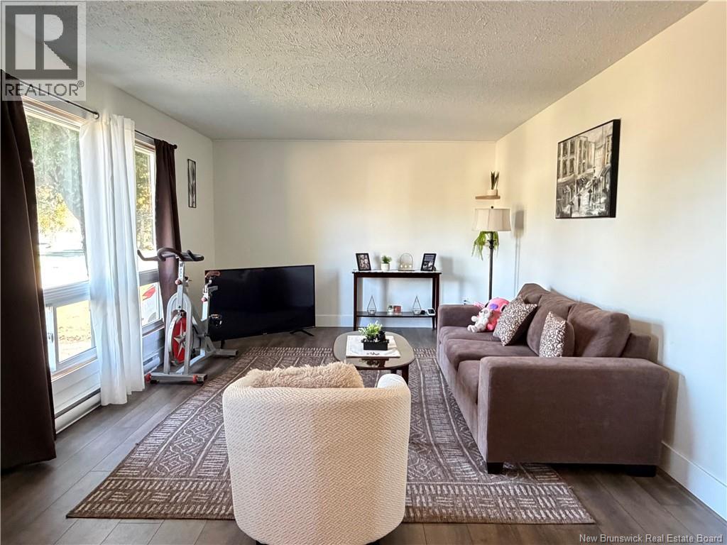 1515 Alexander Drive, Bathurst — photo 8